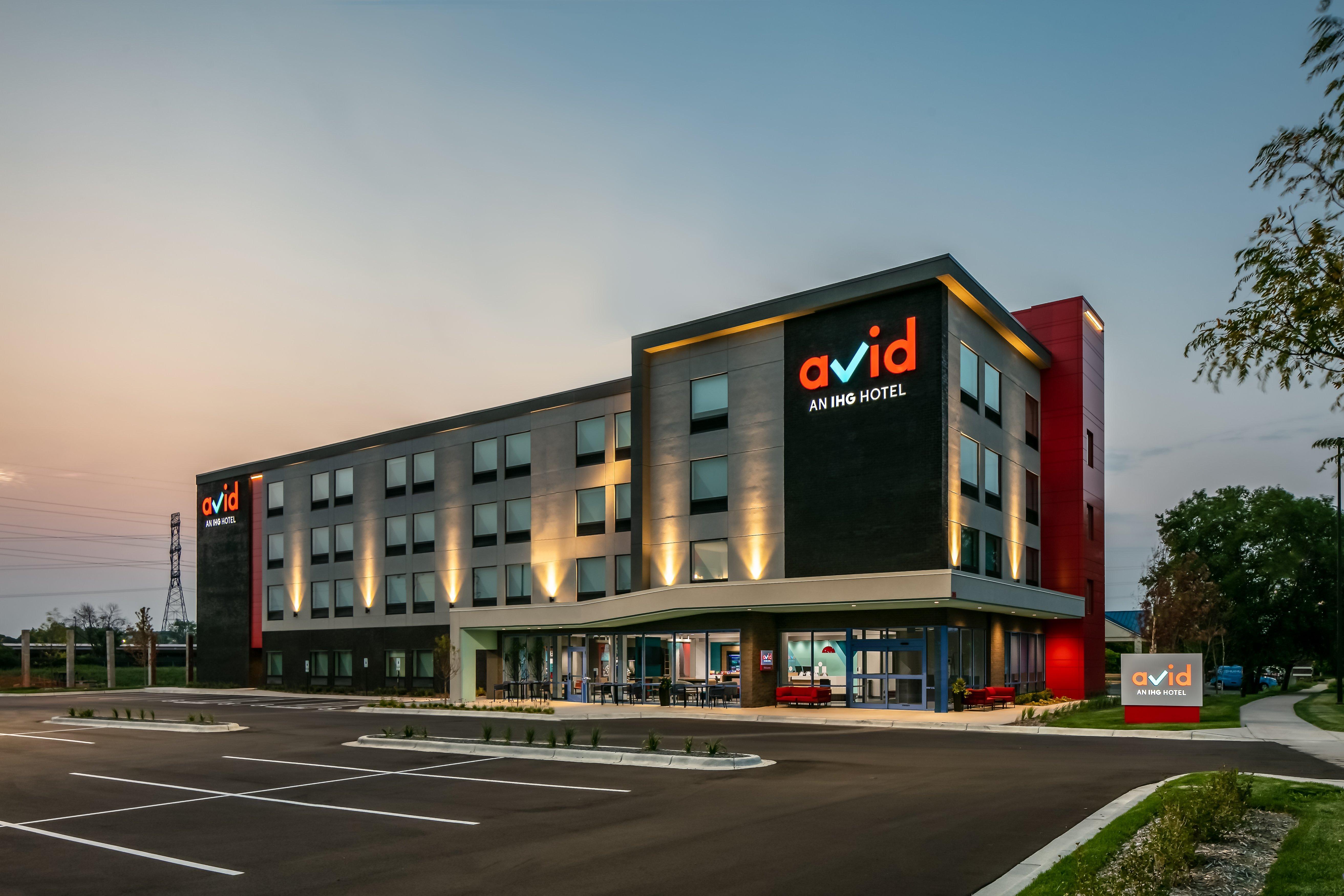 Avid Hotels - Roseville - Minneapolis North, An Ihg Hotel Buitenkant foto